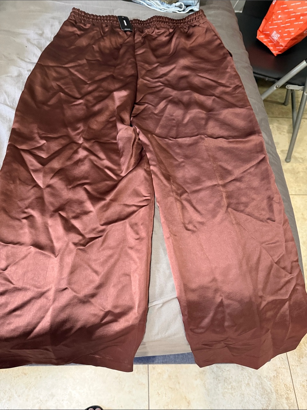 NWT Express Women’s Brown Elastic-Waist Pants very soft